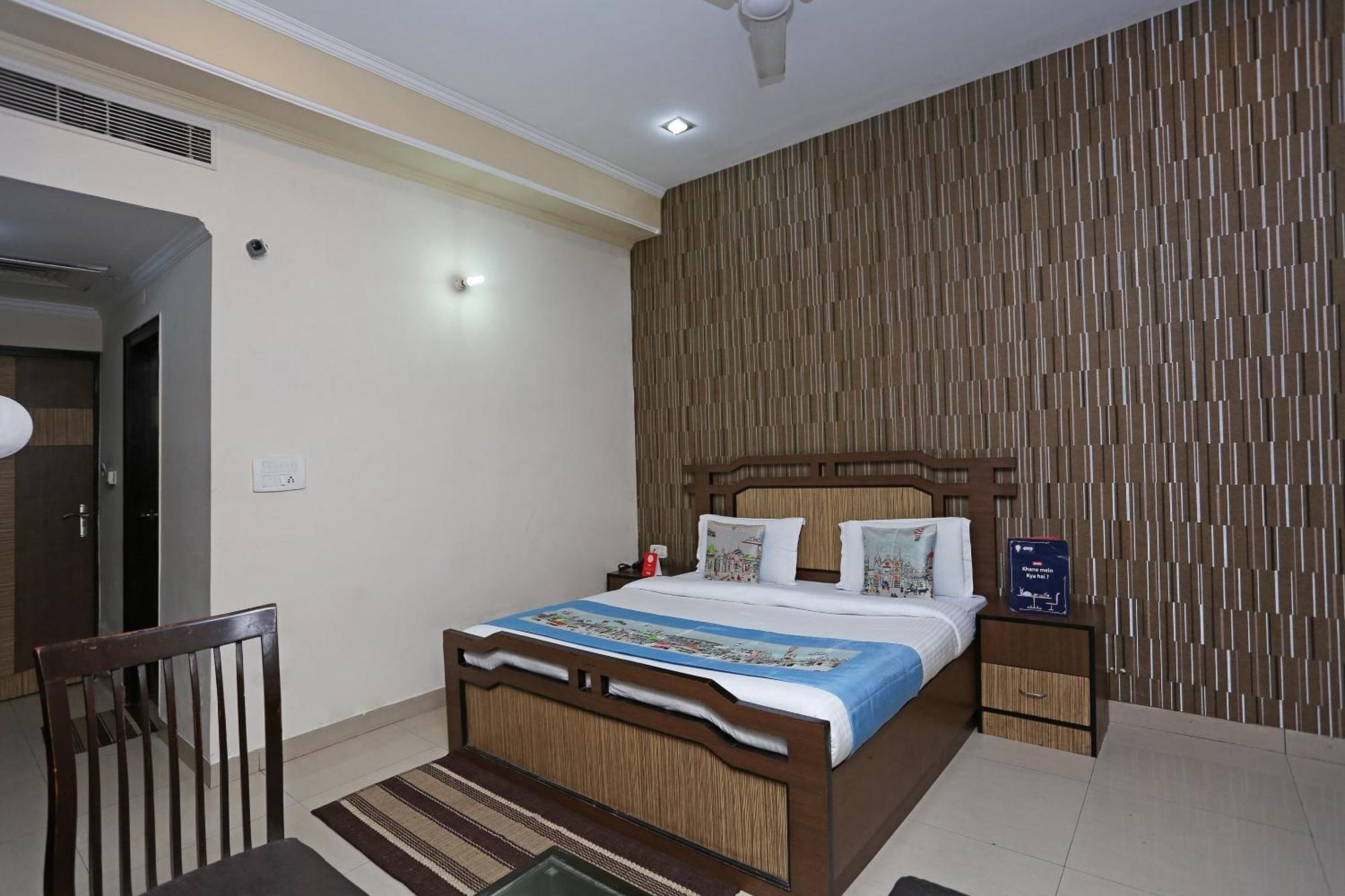 Hotel O Mukut Regency Газиабад Экстерьер фото